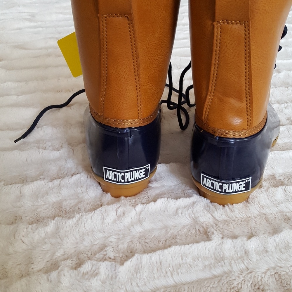 Arctic Plunge Duck Boots - Picture 7 of 7